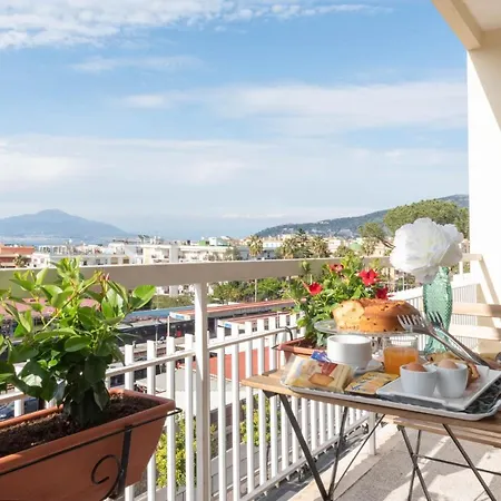 ベッド・アンド・ブレックファスト B＆b シレンタム ソレント