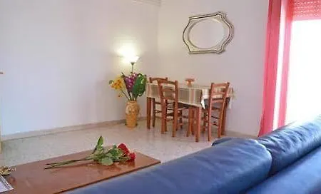 לינה וארוחת בוקר Sirentum 4*